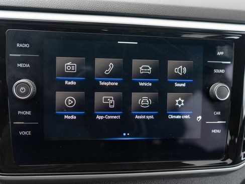 Used 2023 Volkswagen Atlas SE w/ Black Wheel Package image 17