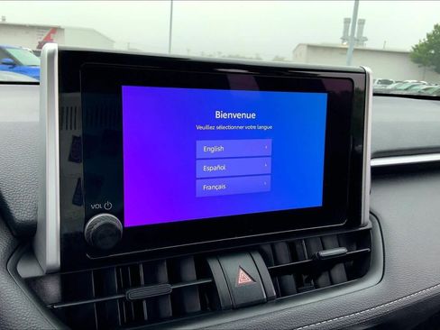 Used 2025 Toyota RAV4 LE image 31