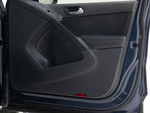 Used 2013 Volkswagen Tiguan SE FWD image 29