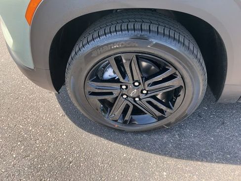 New 2026 Chevrolet TrailBlazer LT w/ Midnight Edition AWD/4WD image 9