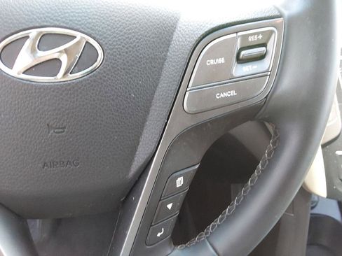 Used 2017 Hyundai Santa Fe Sport FWD image 23
