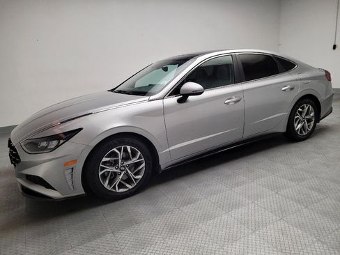 Used 2021 Hyundai Sonata SEL w/ Convenience Package FWD image 2