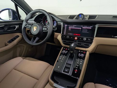 New 2026 Porsche Macan AWD/4WD image 22