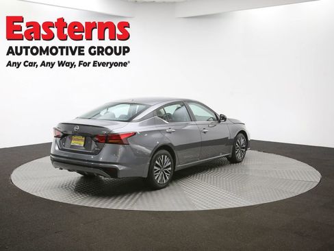 Used 2024 Nissan Altima 2.5 SV image 39