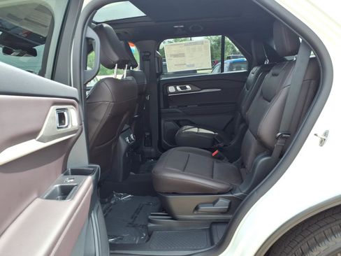 New 2026 Ford Explorer Platinum RWD image 18