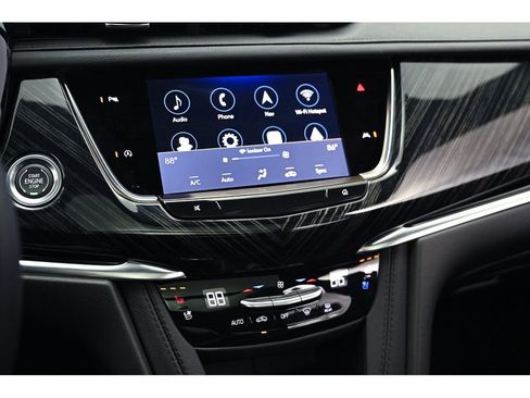 Used 2025 Cadillac XT6 Premium Luxury image 14