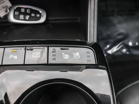 Used 2023 Hyundai Tucson Limited FWD image 28