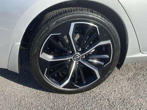 New 2025 Nissan Altima 2.5 SR image 7