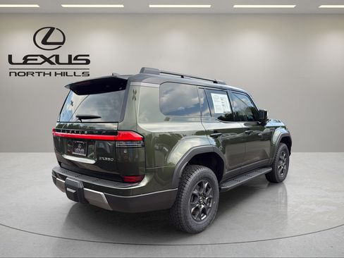Certified 2025 Lexus GX 550 AWD/4WD image 6