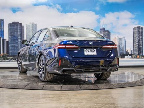 New 2026 BMW 540i xDrive w/ M Sport Package AWD/4WD image 9