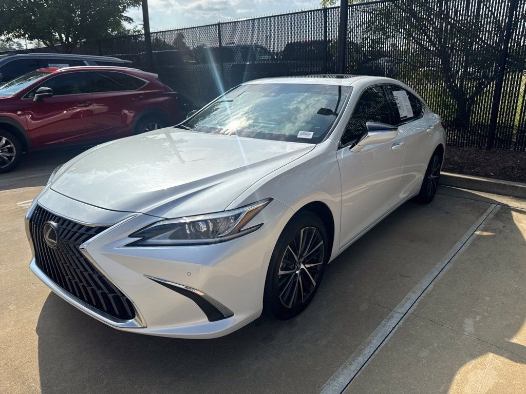 Used 2024 Lexus ES 350 w/ Premium Package FWD image 4