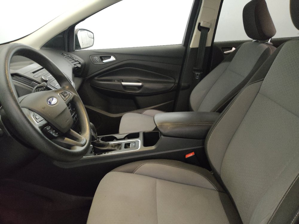 Used 2018 Ford Escape SE FWD image 17