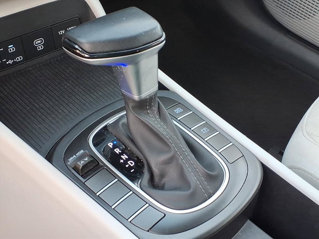 Used 2024 Hyundai Kona SEL FWD image 32