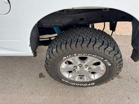 Used 2024 RAM 2500 Big Horn w/ Off Road Package AWD/4WD image 33