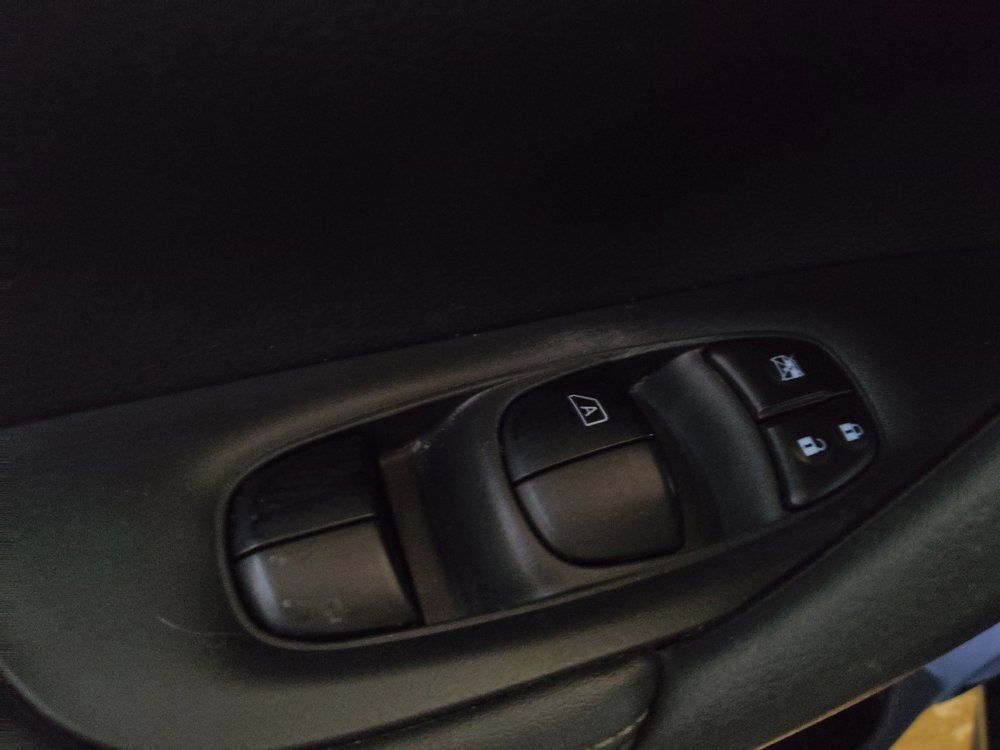 Used 2018 Nissan Rogue SV w/ Premium Package AWD/4WD image 27