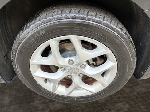 Used 2018 Chrysler Pacifica Touring Plus w/ Tire & Wheel Group image 37