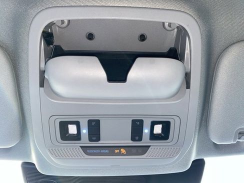 Certified 2022 Ford Explorer XLT w/ Equipment Group 202A image 15