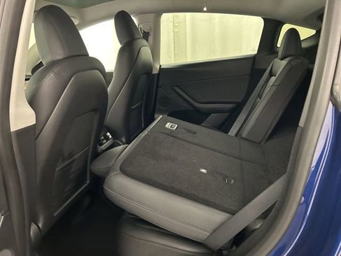 Used 2023 Tesla Model Y Long Range AWD/4WD image 26