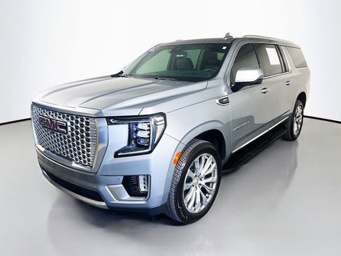 Used 2024 GMC Yukon XL Denali w/ Max Trailering Package image 3