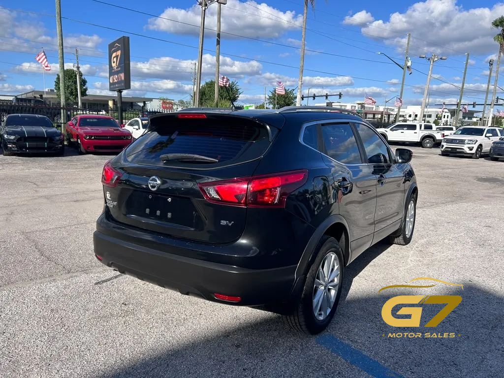 Used 2017 Nissan Rogue Sport SV FWD image 5
