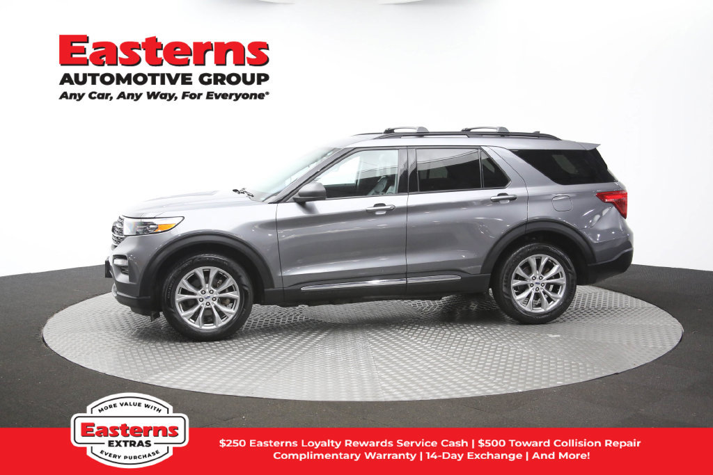 Used 2023 Ford Explorer XLT w/ Equipment Group 202A AWD/4WD image 60