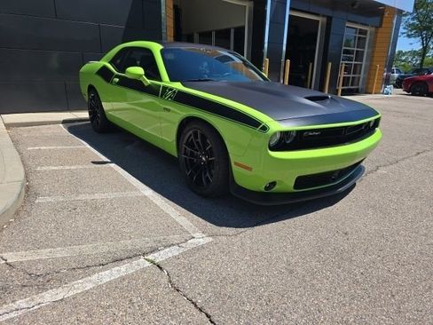 Used 2023 Dodge Challenger R/T Scat Pack w/ T/A Package RWD image 3