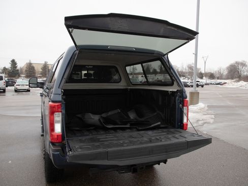 Used 2019 Ford F350 Lariat image 10