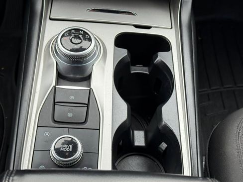 Used 2020 Ford Explorer XLT w/ Comfort Package image 20