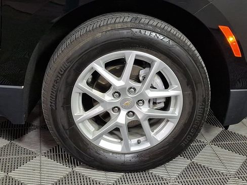 Used 2023 Chevrolet Equinox LS w/ Driver Confidence II Package AWD/4WD image 11
