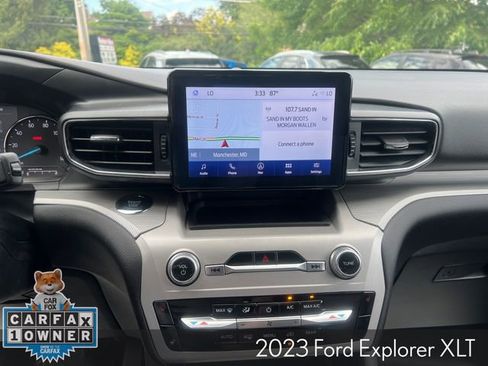 Used 2023 Ford Explorer XLT w/ Equipment Group 202A AWD/4WD image 17