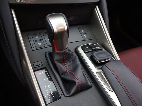 Used 2019 Lexus IS 300 F Sport image 55