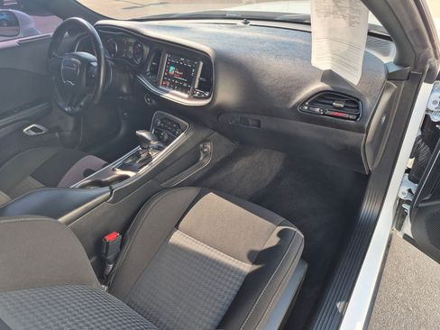 Used 2022 Dodge Challenger R/T Scat Pack w/ Driver Convenience Group RWD image 33
