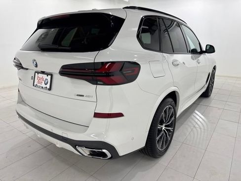 Used 2026 BMW X5 xDrive40i w/ M Sport Package AWD/4WD image 4