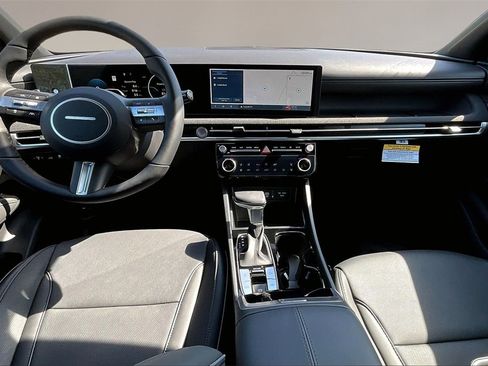 New 2025 Hyundai Santa Cruz Limited image 5