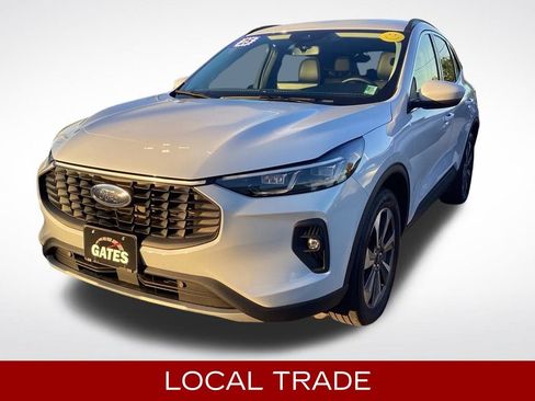Used 2025 Ford Escape Platinum AWD/4WD image 5