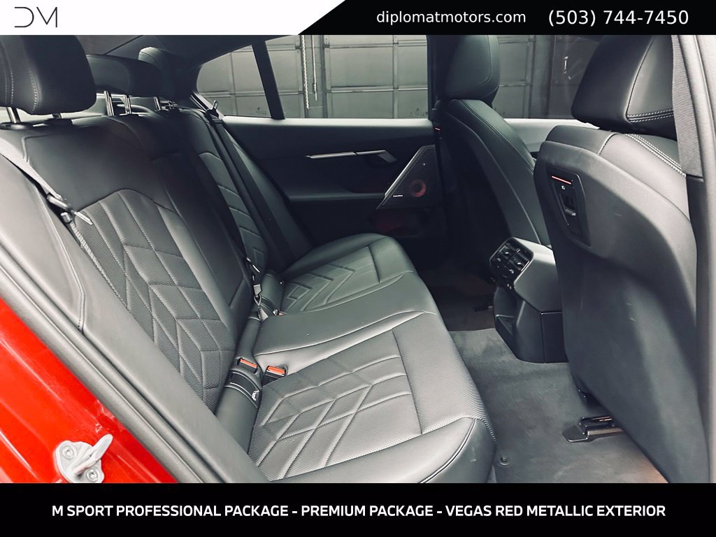 Used 2025 BMW i5 xDrive40 w/ M Sport Package AWD/4WD image 21