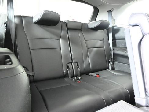 Used 2021 Honda Pilot Touring image 17