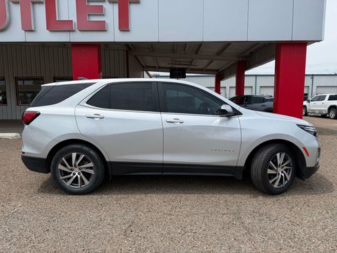 Used 2022 Chevrolet Equinox LT FWD image 3