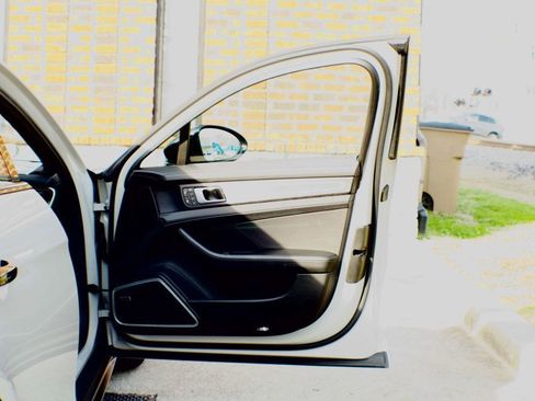 Used 2023 Porsche Panamera 4 Platinum Edition w/ Assistance Package image 42