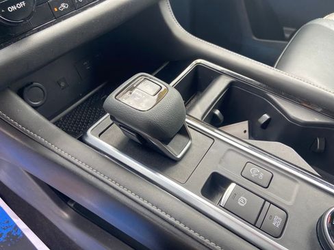 Used 2023 Nissan Pathfinder SL w/ Lighting Package (N92) image 22