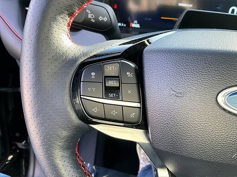 Used 2025 Ford Explorer ST-Line w/ ST-Line Street Pack image 18