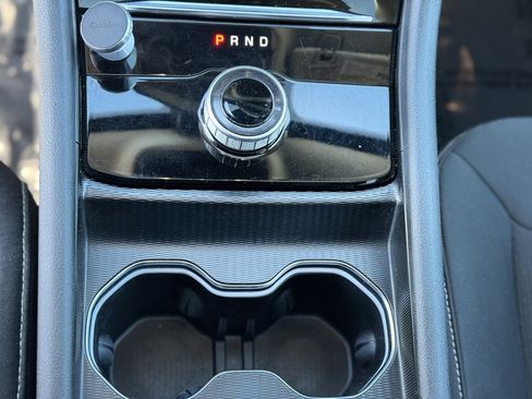 Used 2024 Jeep Grand Cherokee Laredo X image 18