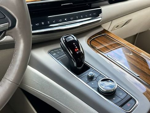 Used 2024 Cadillac Escalade Sport Platinum w/ LPO, ONYX Package AWD/4WD image 27