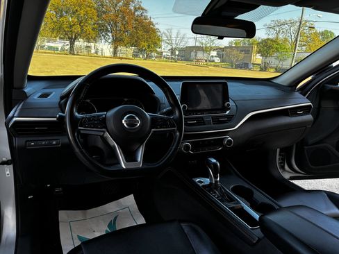 Used 2021 Nissan Altima 2.5 SR FWD image 22