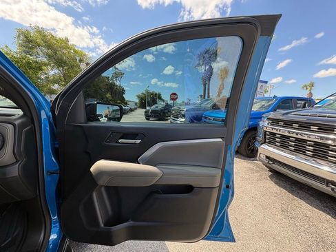 Used 2024 Chevrolet Colorado ZR2 w/ ZR2 Convenience Package III AWD/4WD image 27