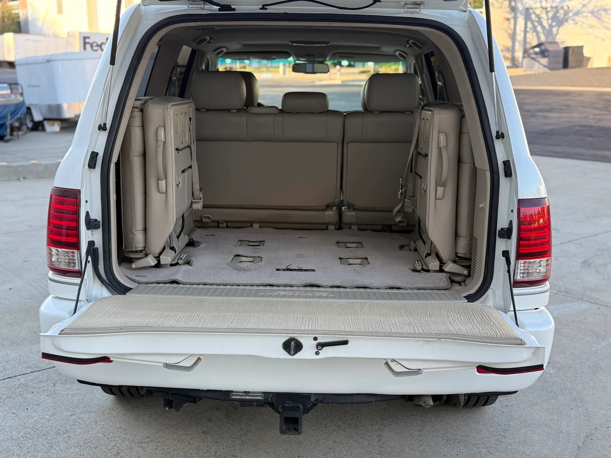 Used 2006 Lexus LX 470 4WD w/ Preferred Accessory Pkg image 16