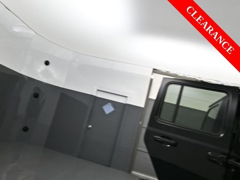 Used 2024 Jeep Wrangler Unlimited Sahara image 38