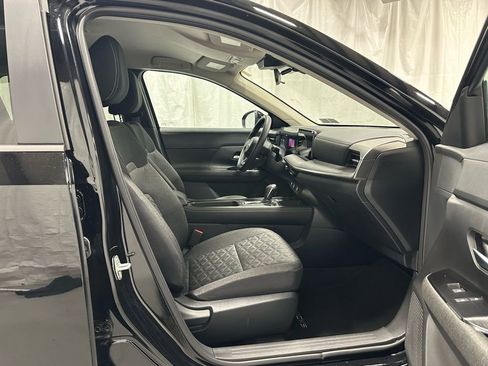 Used 2025 Nissan Kicks SV AWD/4WD image 50