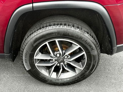 Used 2019 Jeep Grand Cherokee Limited AWD/4WD image 14
