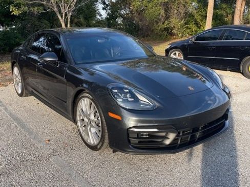 Used 2022 Porsche Panamera 4 w/ Premium Package image 5